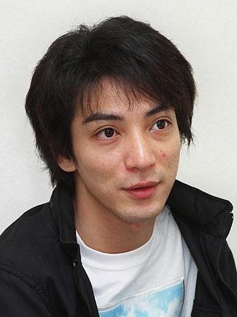 元男性アイドルグループ「光GENJI」メンバー・赤坂晃の画像