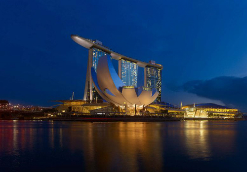 シンガポールの超高級ホテル「マリーナベイ サンズ」の画像
