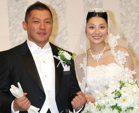 小池栄子と坂田亘が結婚した時の画像