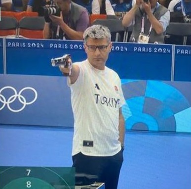 トルコ射撃選手・ユスフ・ディケチュ氏の画像